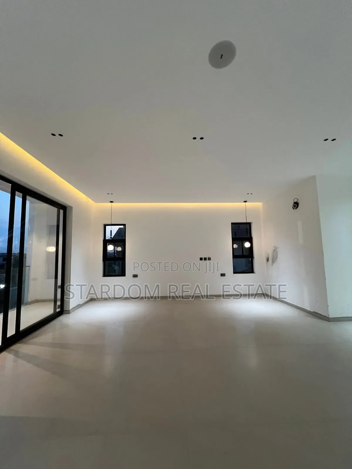 4bdrm Duplex in East Legon Hills for sale