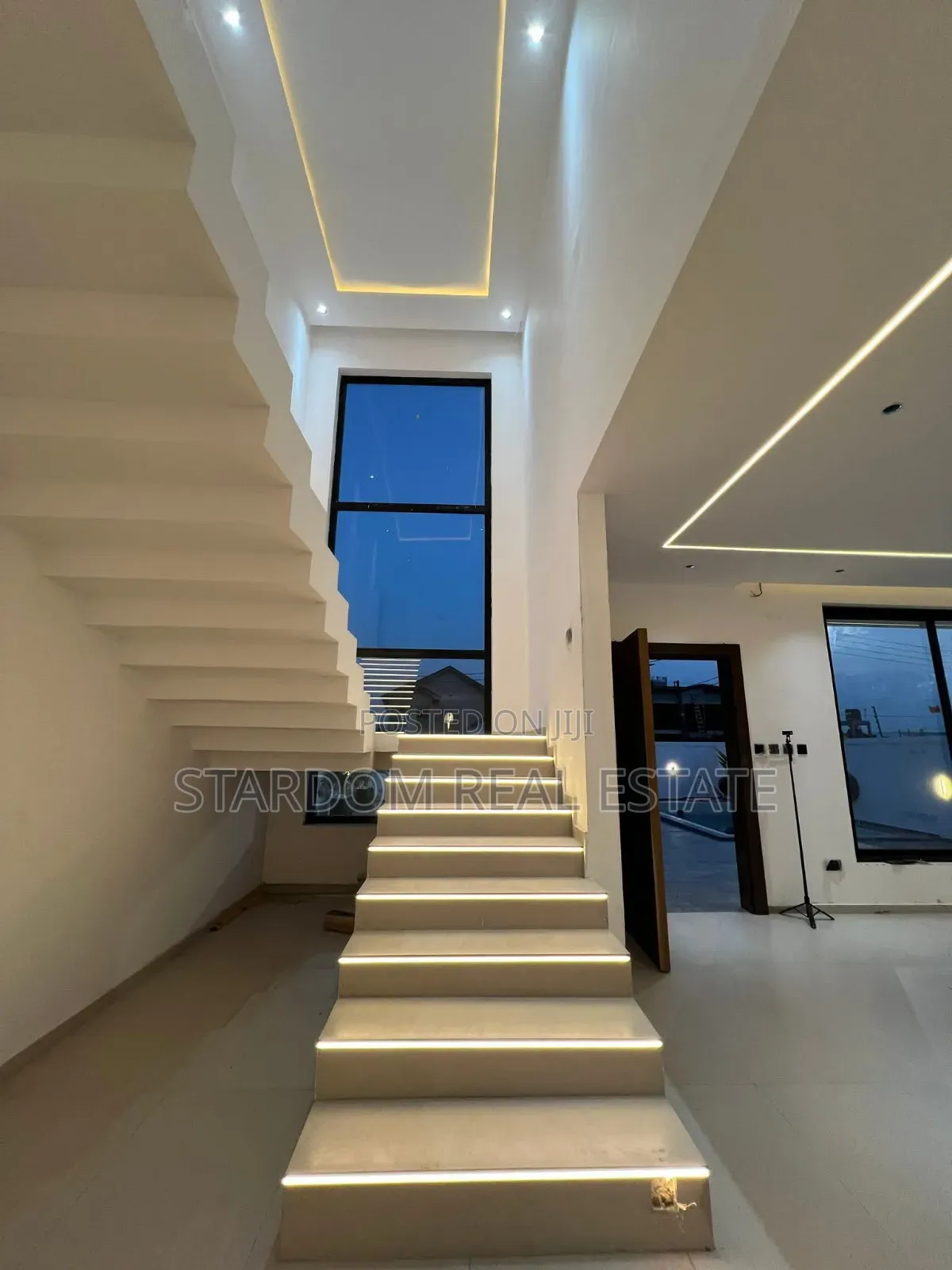 4bdrm Duplex in East Legon Hills for sale