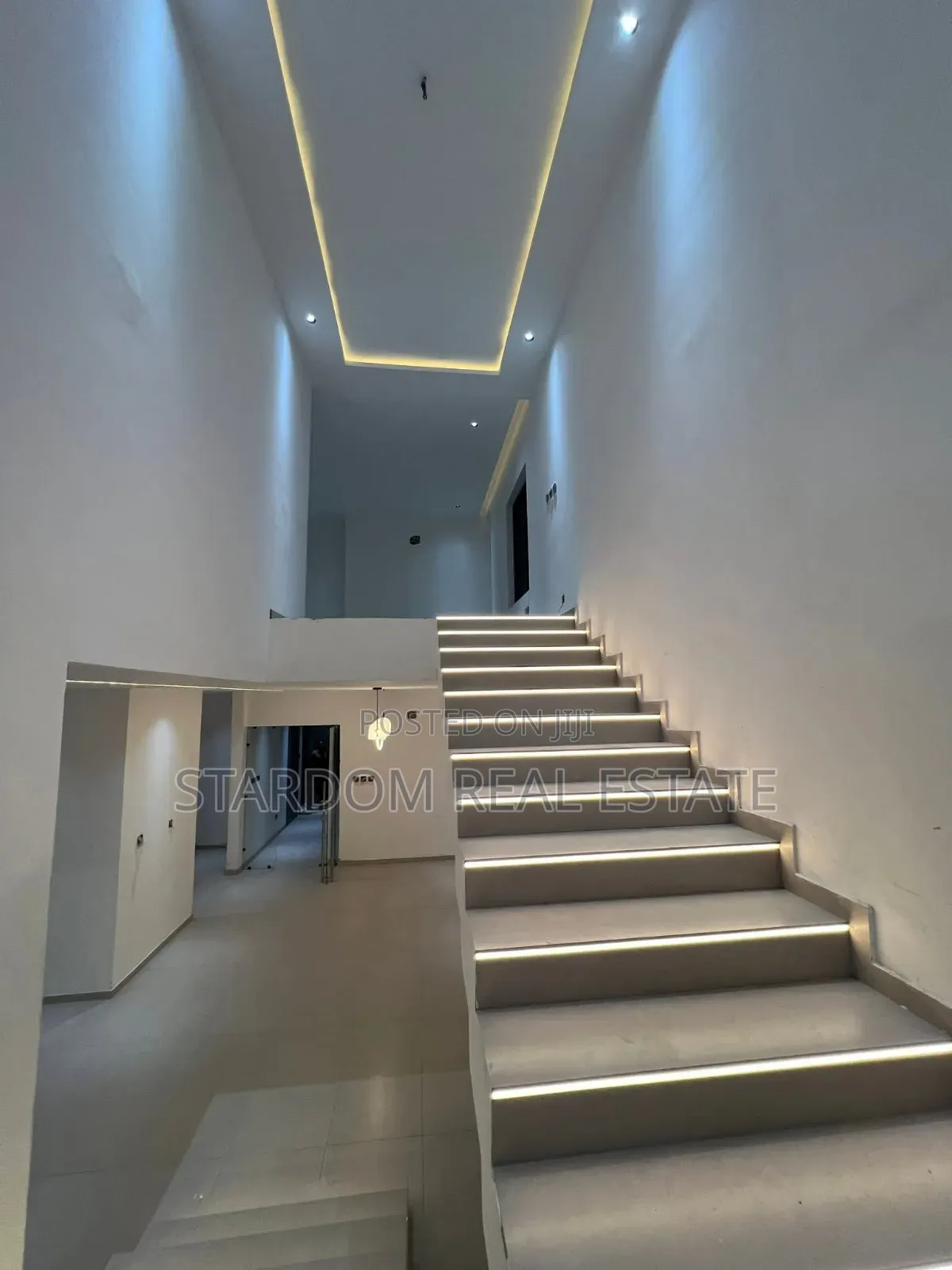 4bdrm Duplex in East Legon Hills for sale