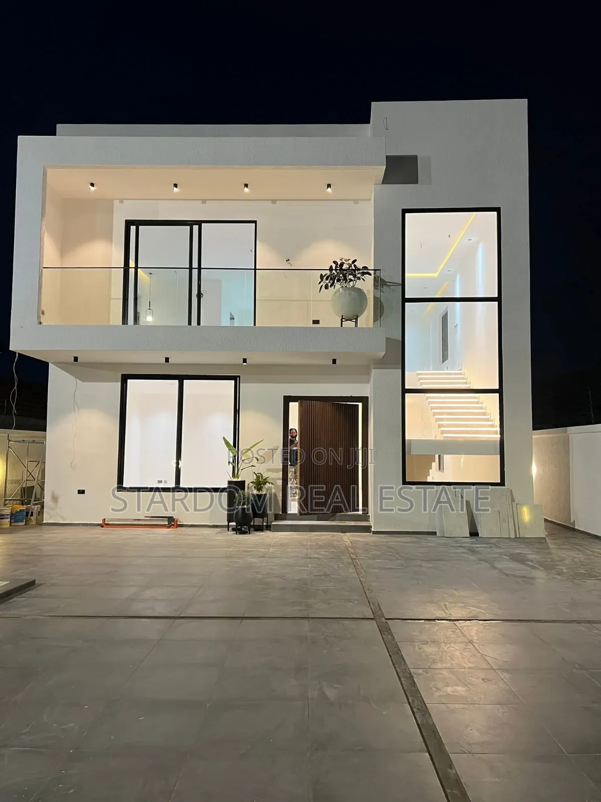 4bdrm Duplex in East Legon Hills for sale