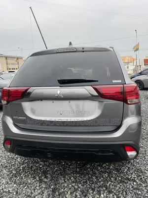 Mitsubishi Outlander 2020 Gray