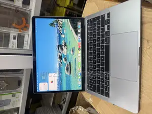 Laptop Apple MacBook Pro 2020 16GB Intel Core i5 SSD 512GB