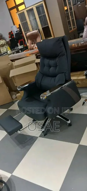 Executive Office Chair( Swivel Chair With Feet Rest)