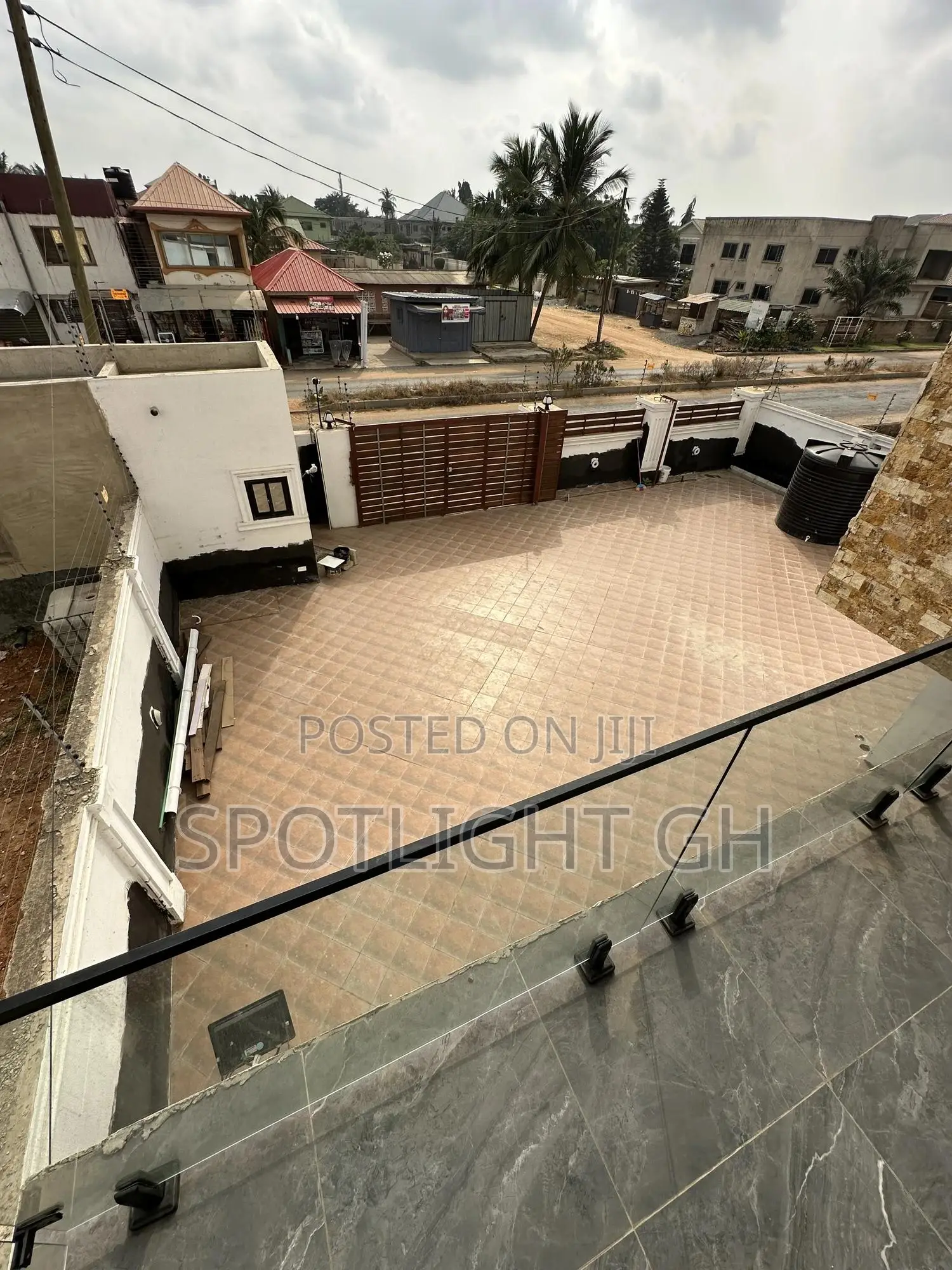 5bdrm House in En Homes, Spintex for sale