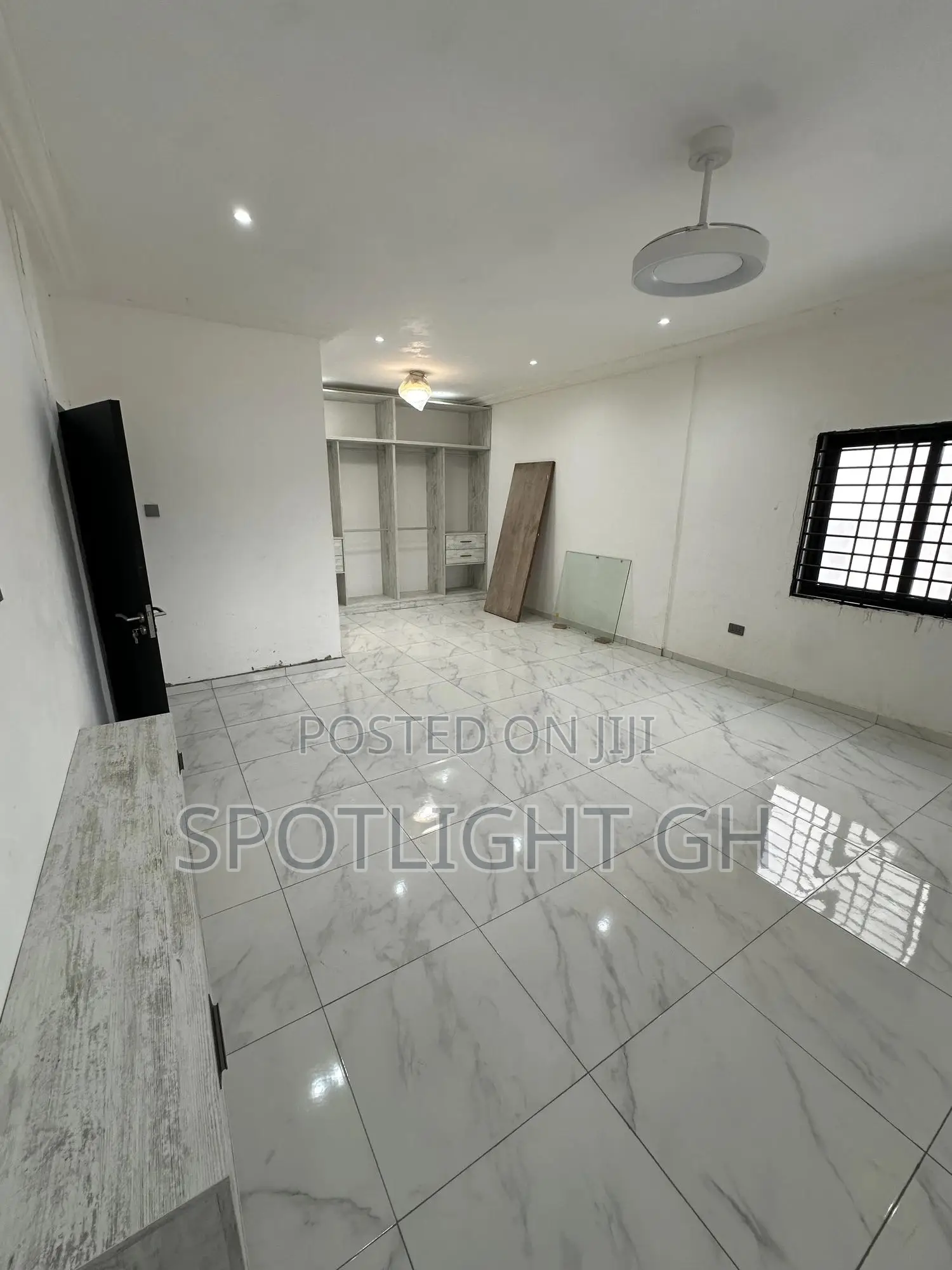 5bdrm House in En Homes, Spintex for sale