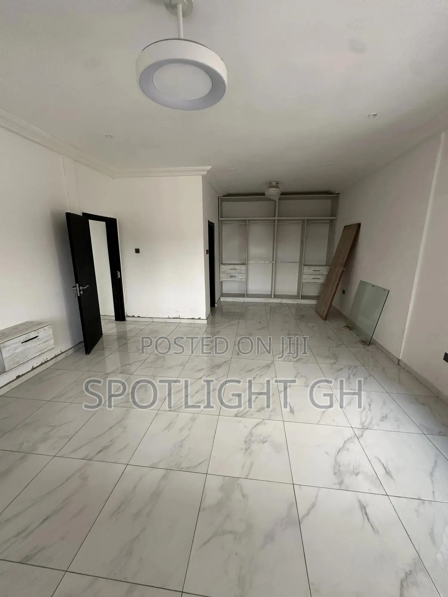 5bdrm House in En Homes, Spintex for sale