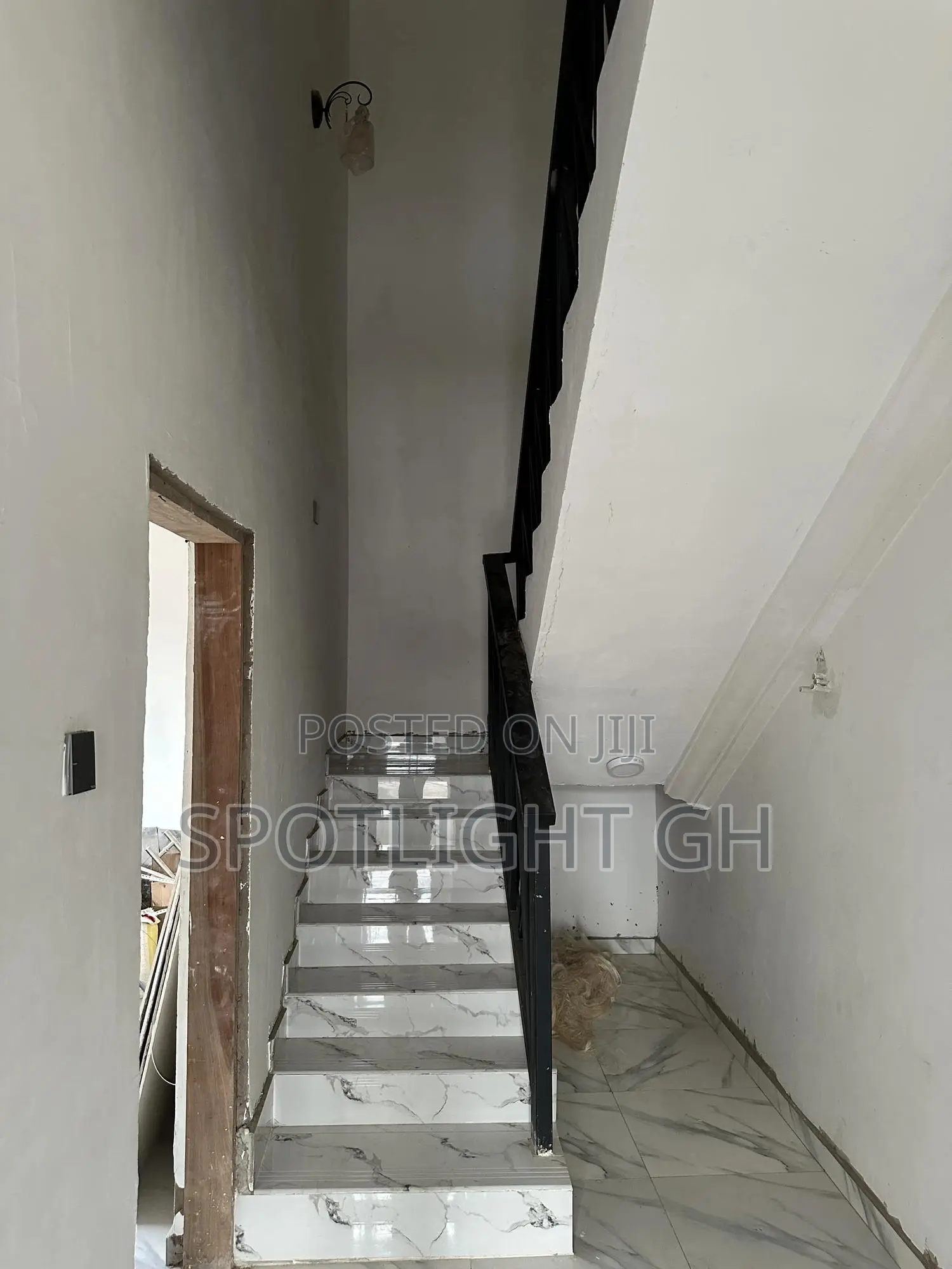 5bdrm House in En Homes, Spintex for sale