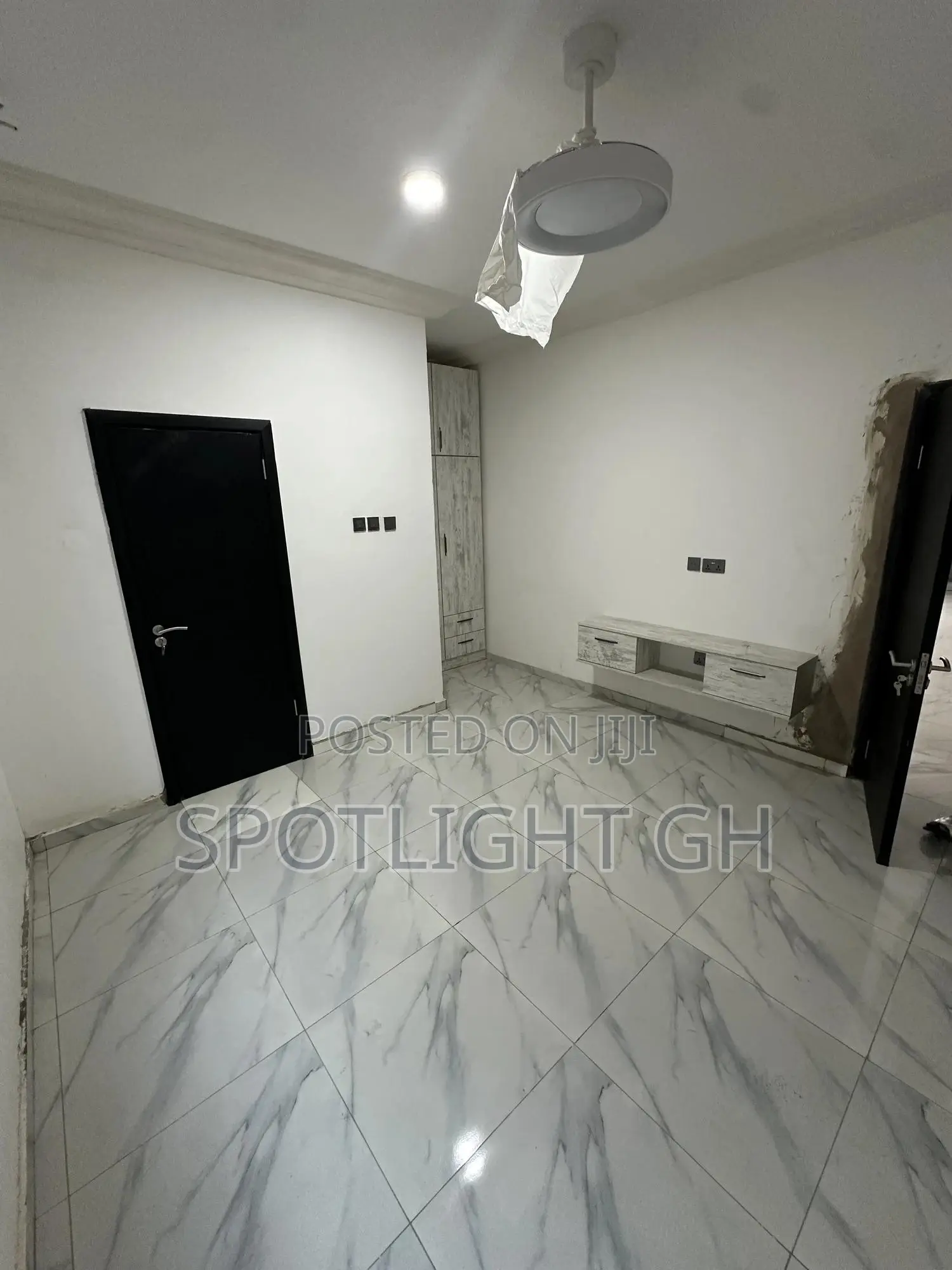 5bdrm House in En Homes, Spintex for sale