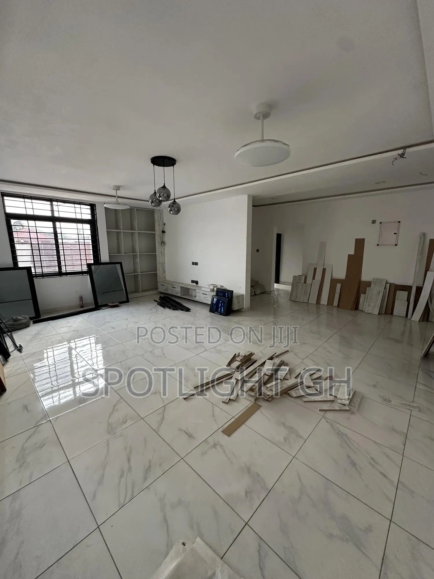 5bdrm House in En Homes, Spintex for sale