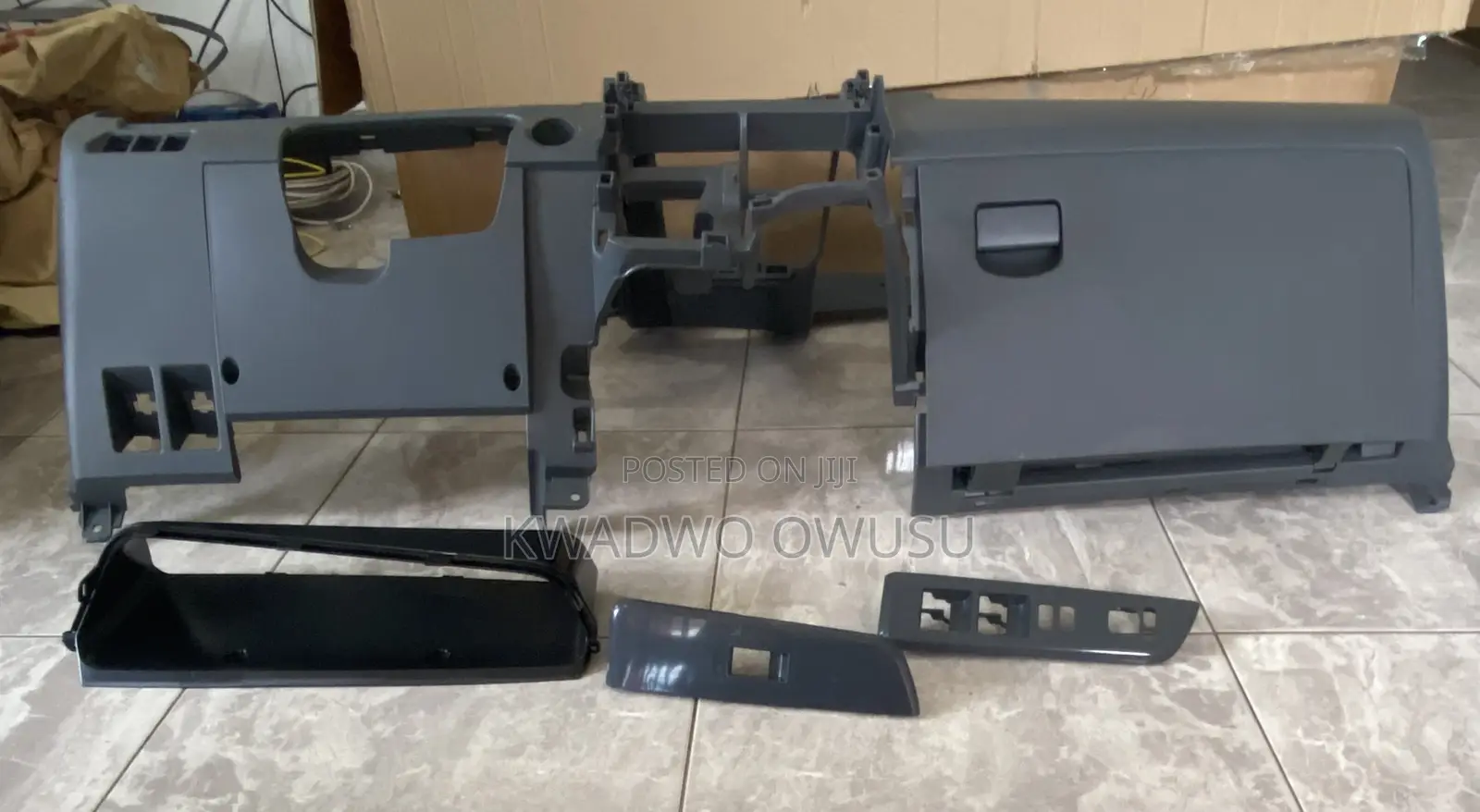Toyota Voxy 2010-2013 Dashboard