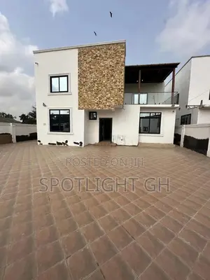 5bdrm House in En Homes, Spintex for sale