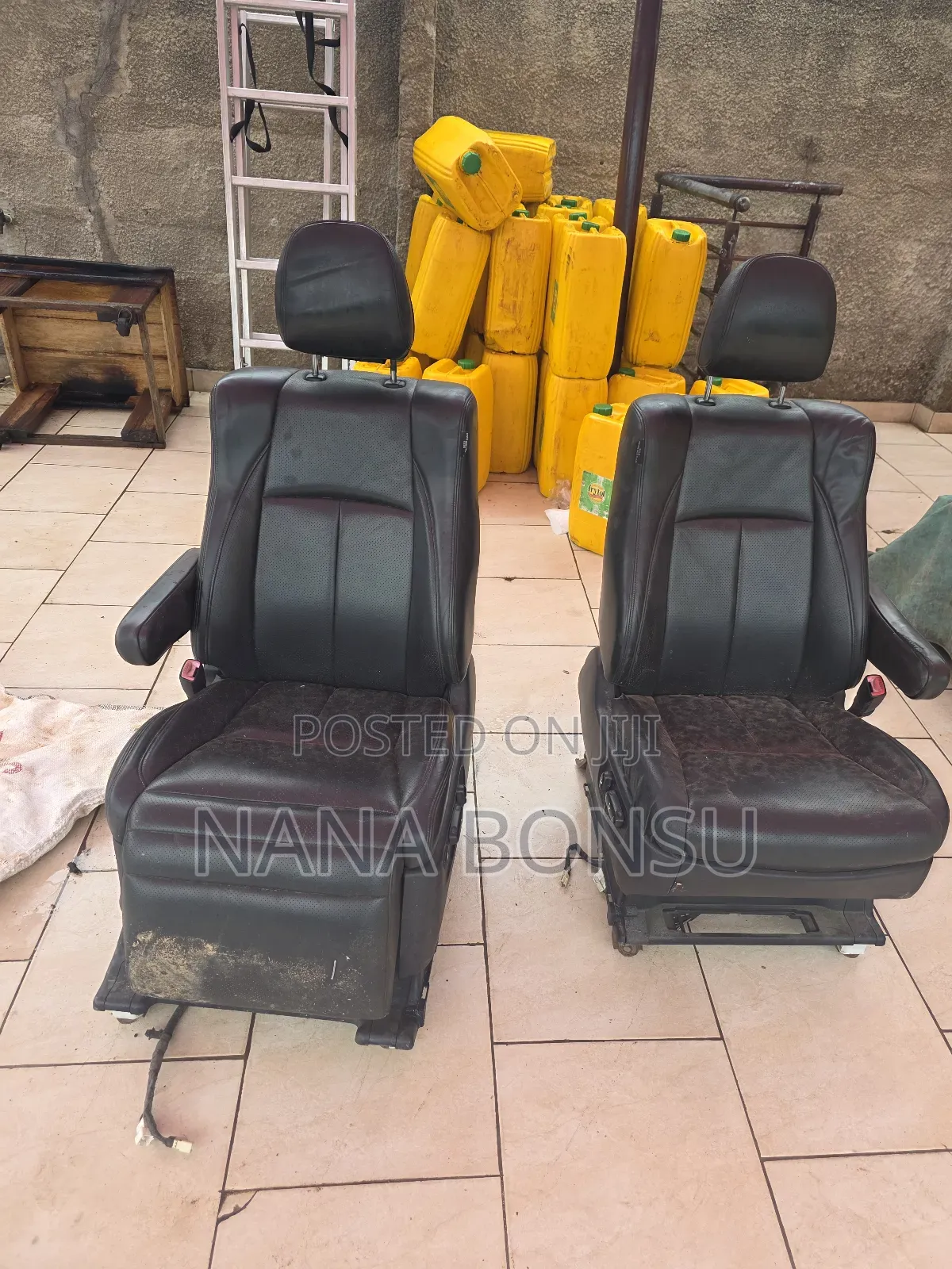 Toyota Voxy Leather Front Seats