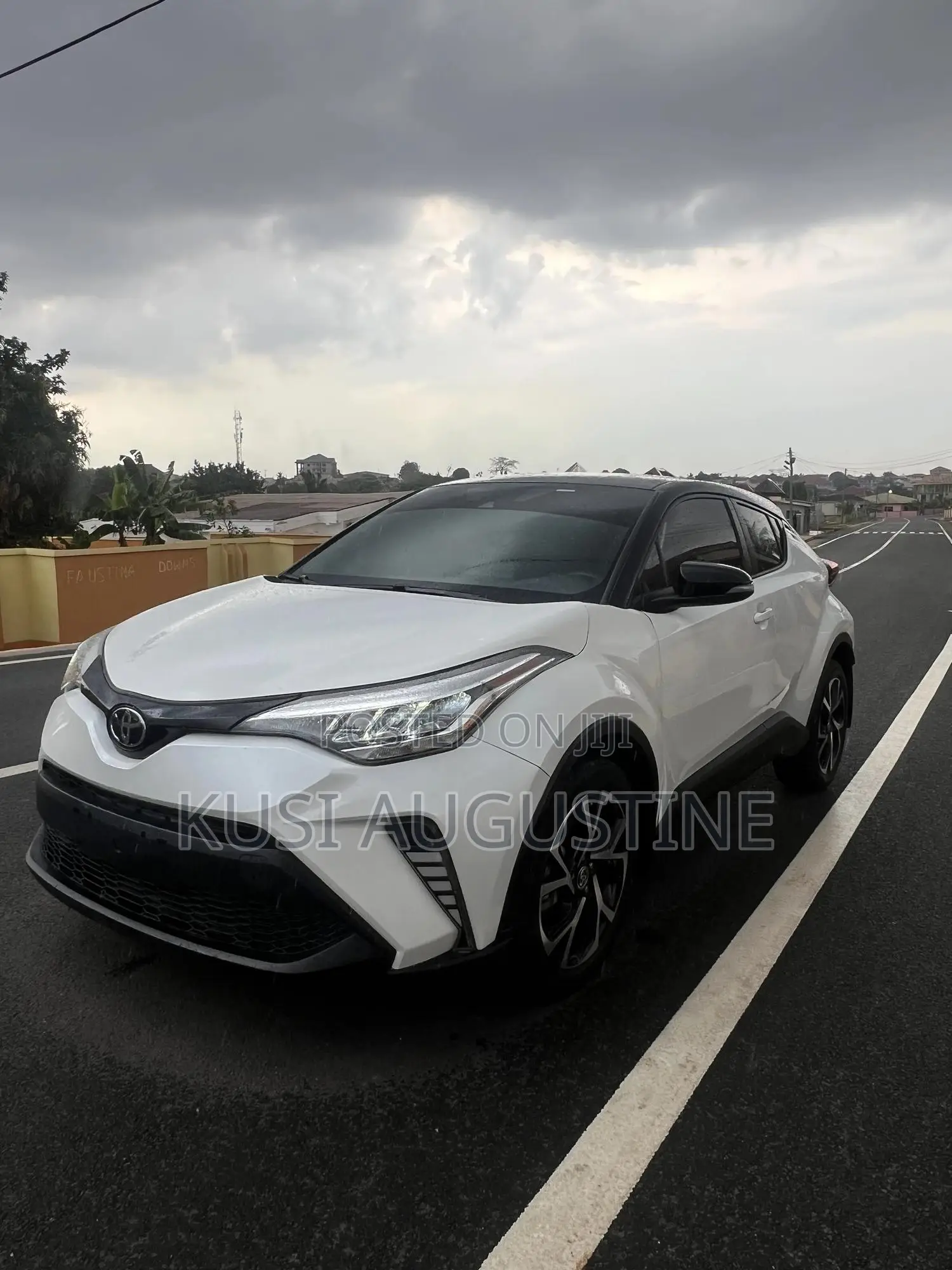 Toyota C-HR XLE 2022 White