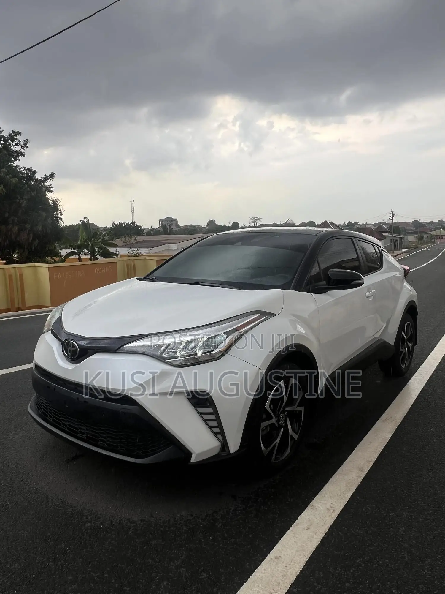 Toyota C-HR XLE 2022 White