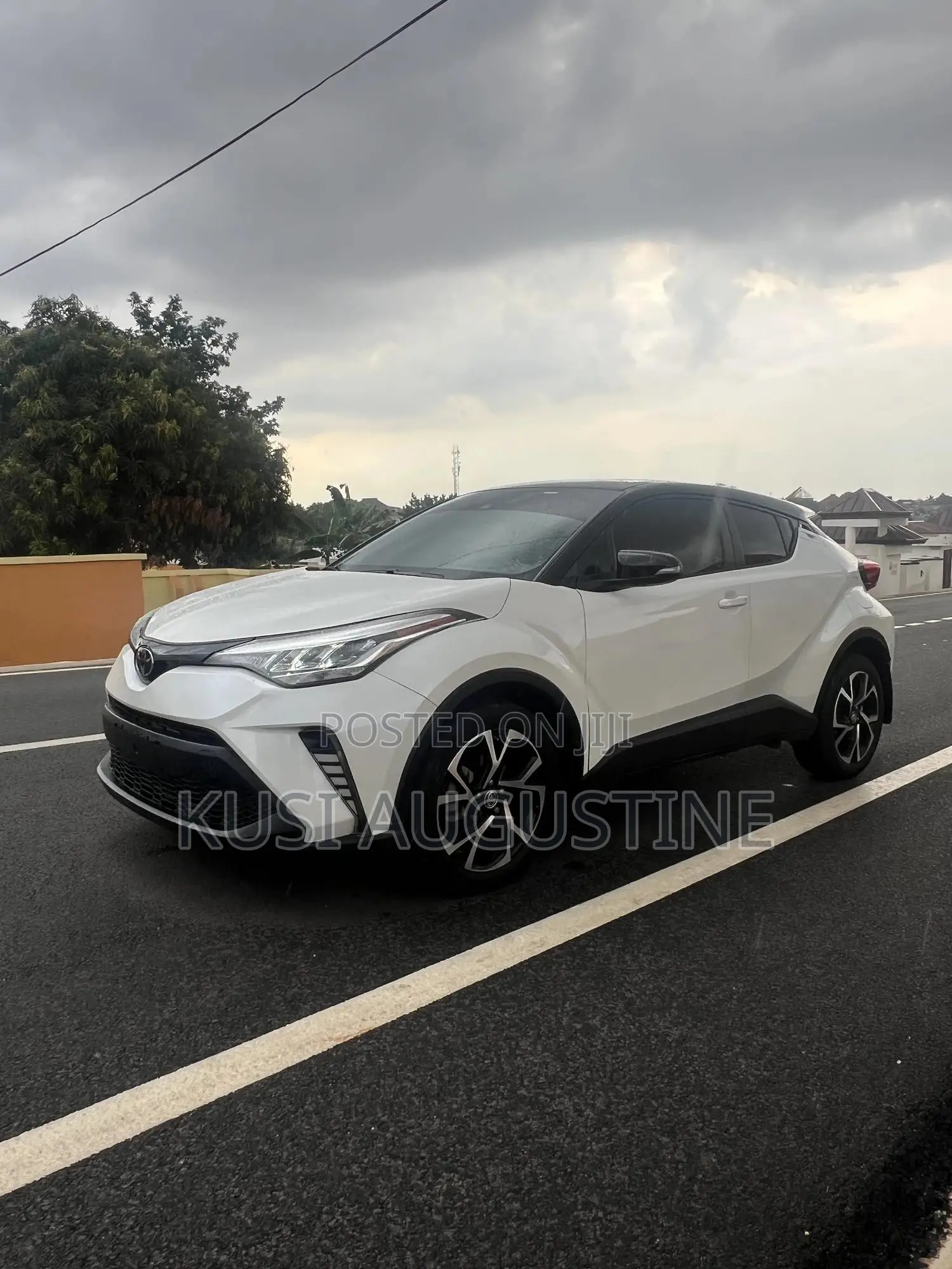 Toyota C-HR XLE 2022 White