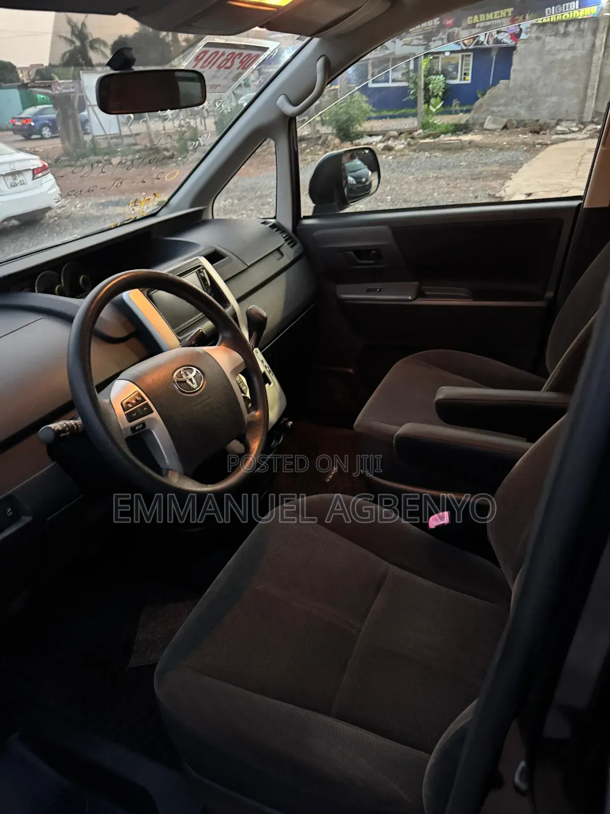Toyota Voxy 2013 Black