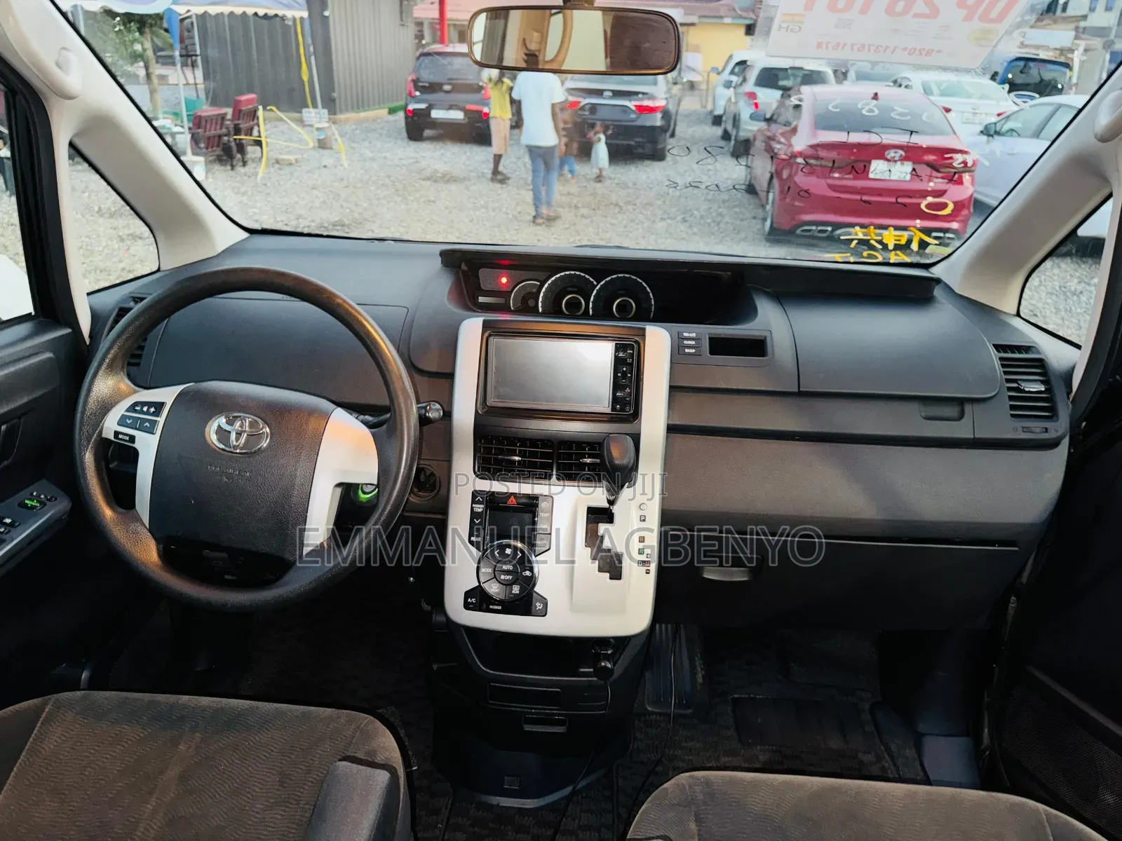 Toyota Voxy 2013 Black