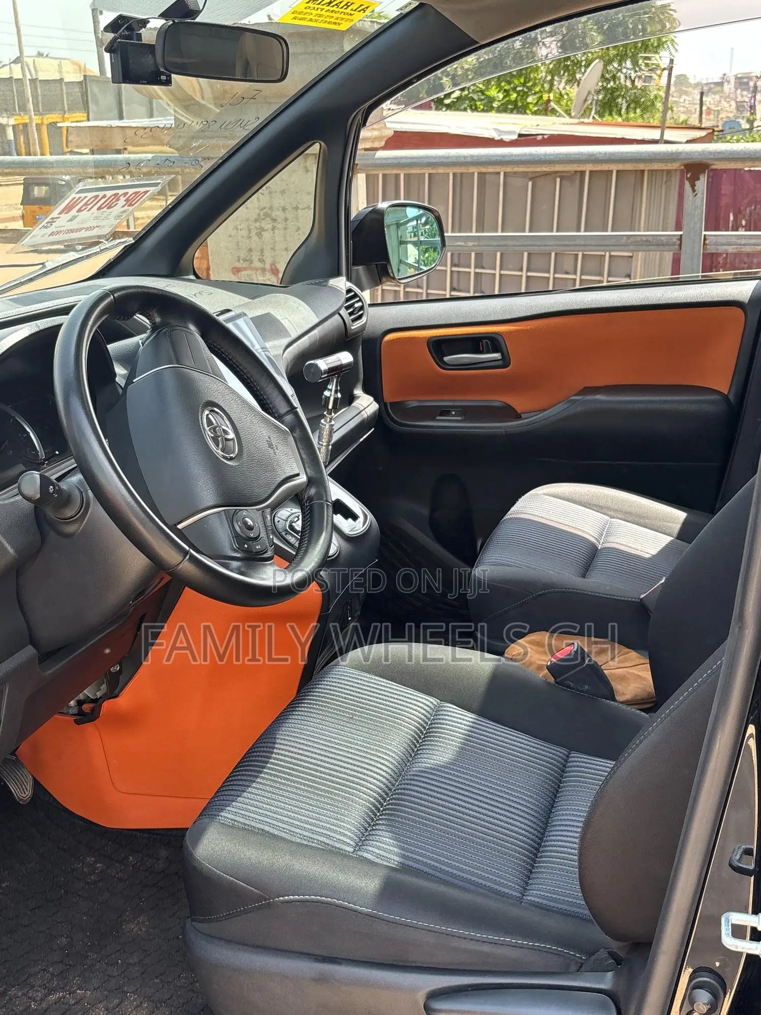 Toyota Voxy SV Premium 2014 Black