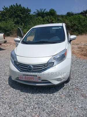Nissan Versa 1.6 SL 2016 White