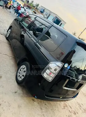 Toyota Voxy 2013 Black