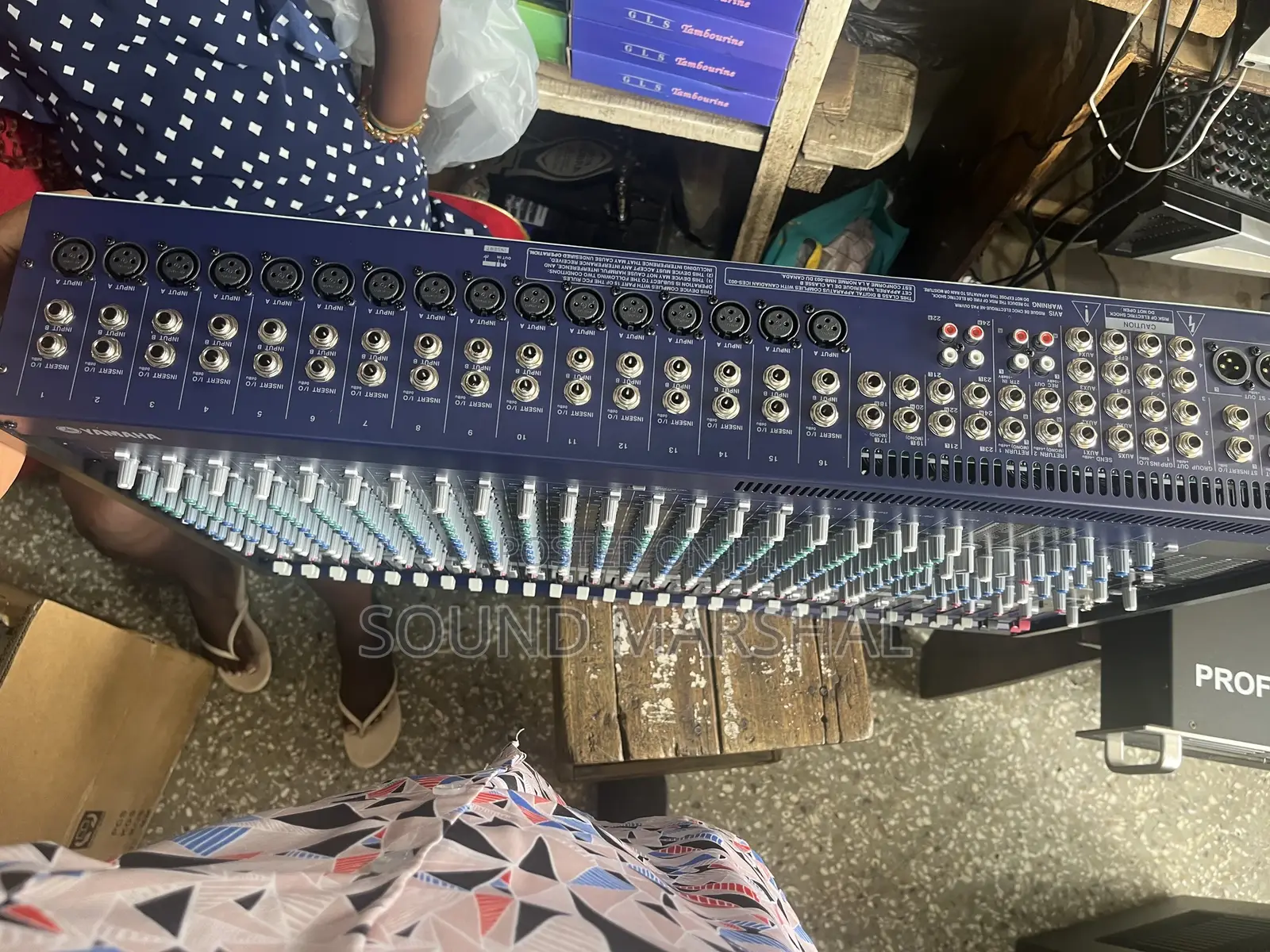 Yamaha Mixer 24 Channel Mg24 Mixer