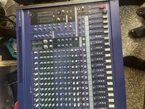 Yamaha Mixer 24 Channel Mg24 Mixer