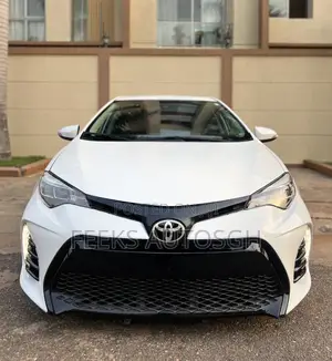 Toyota Corolla XSE 4dr Sedan (1.8L 4cyl CVT) 2017 White
