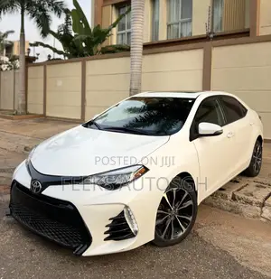 Toyota Corolla XSE 4dr Sedan (1.8L 4cyl CVT) 2017 White