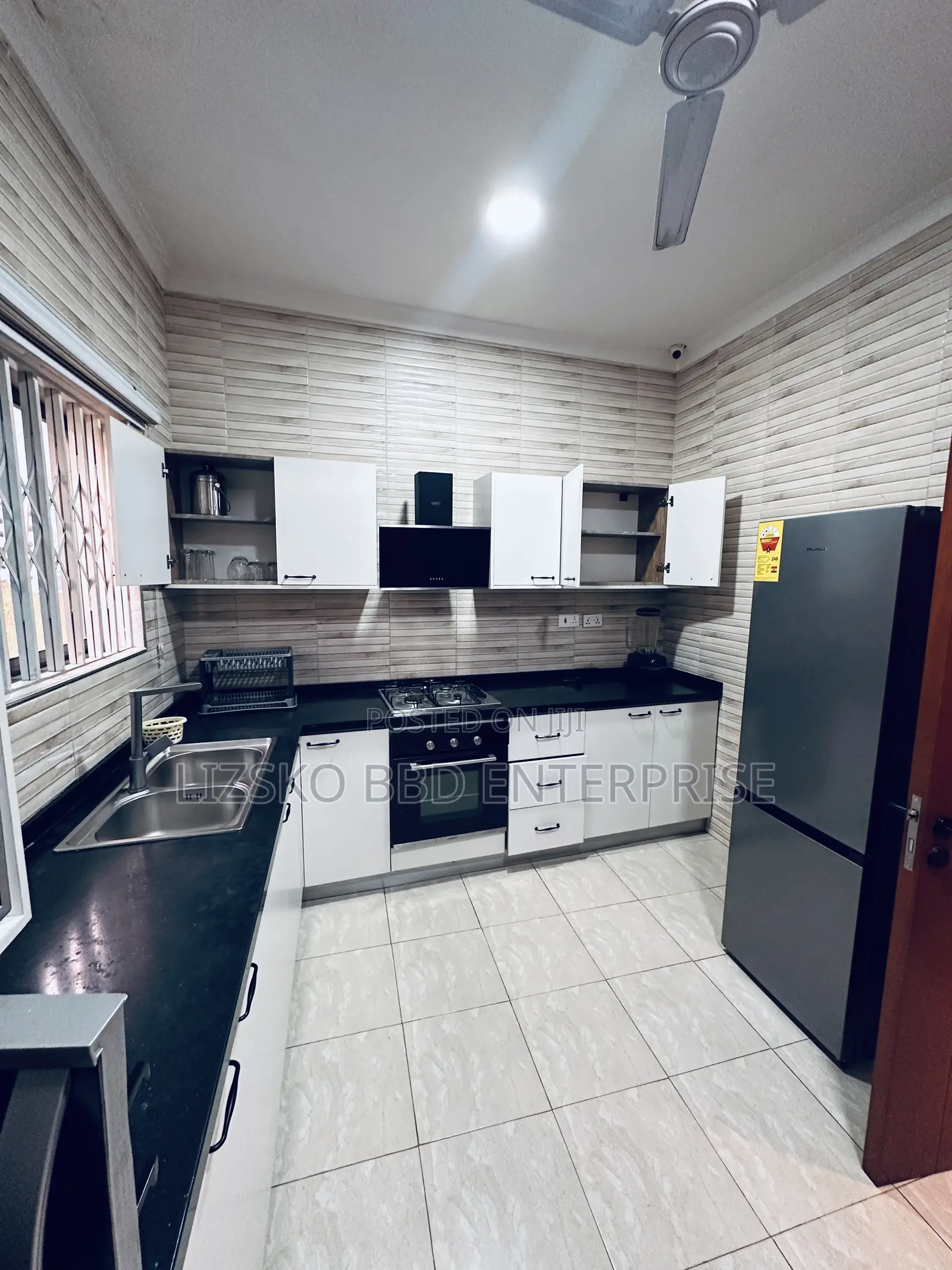 Furnished 4bdrm Mansion in North Legon for sale
