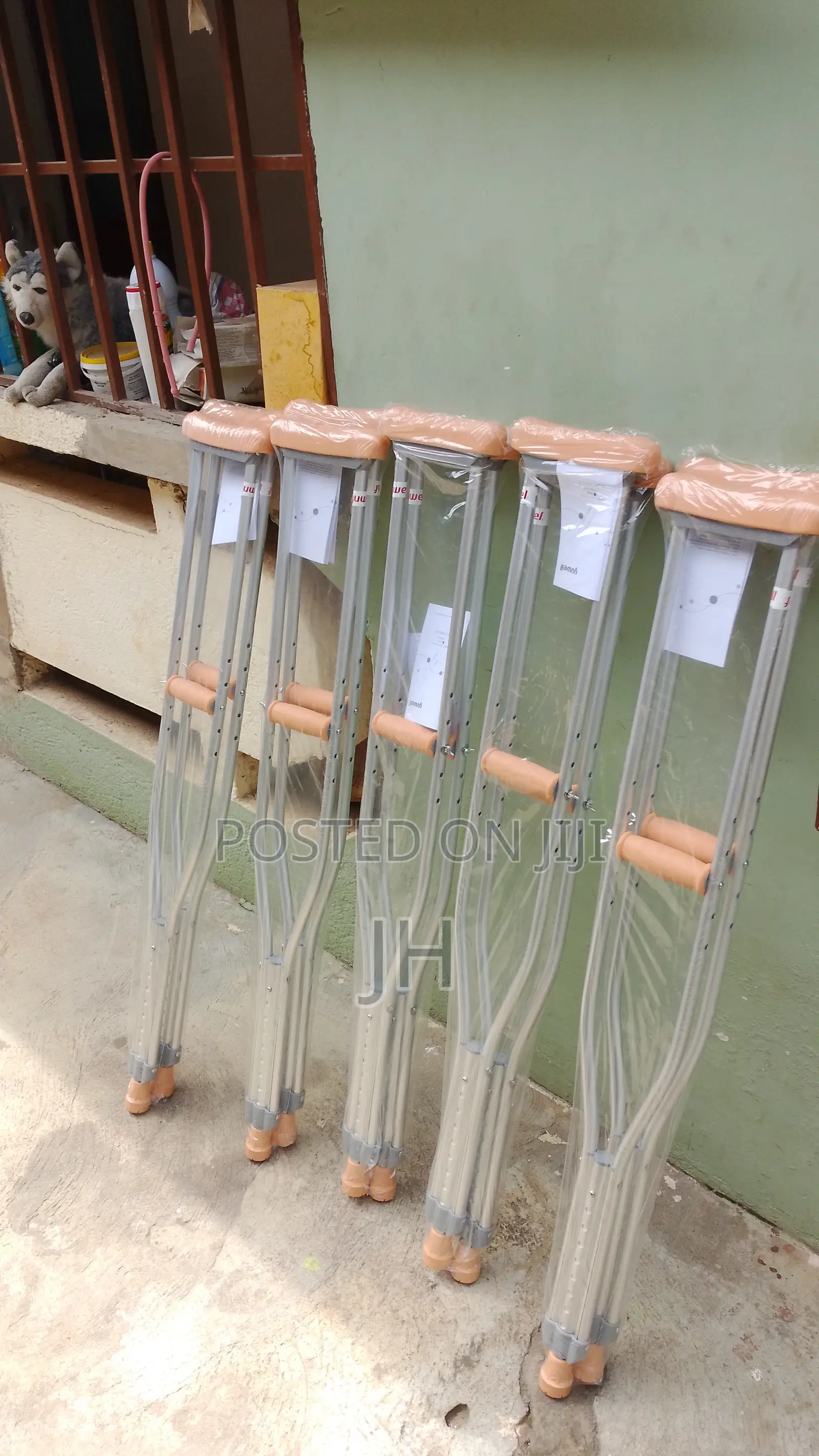Aluminum Crutches