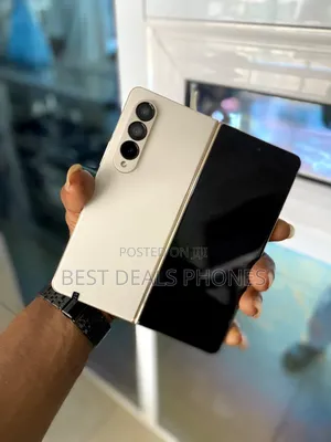 New Samsung Galaxy Z Fold4 256 GB White