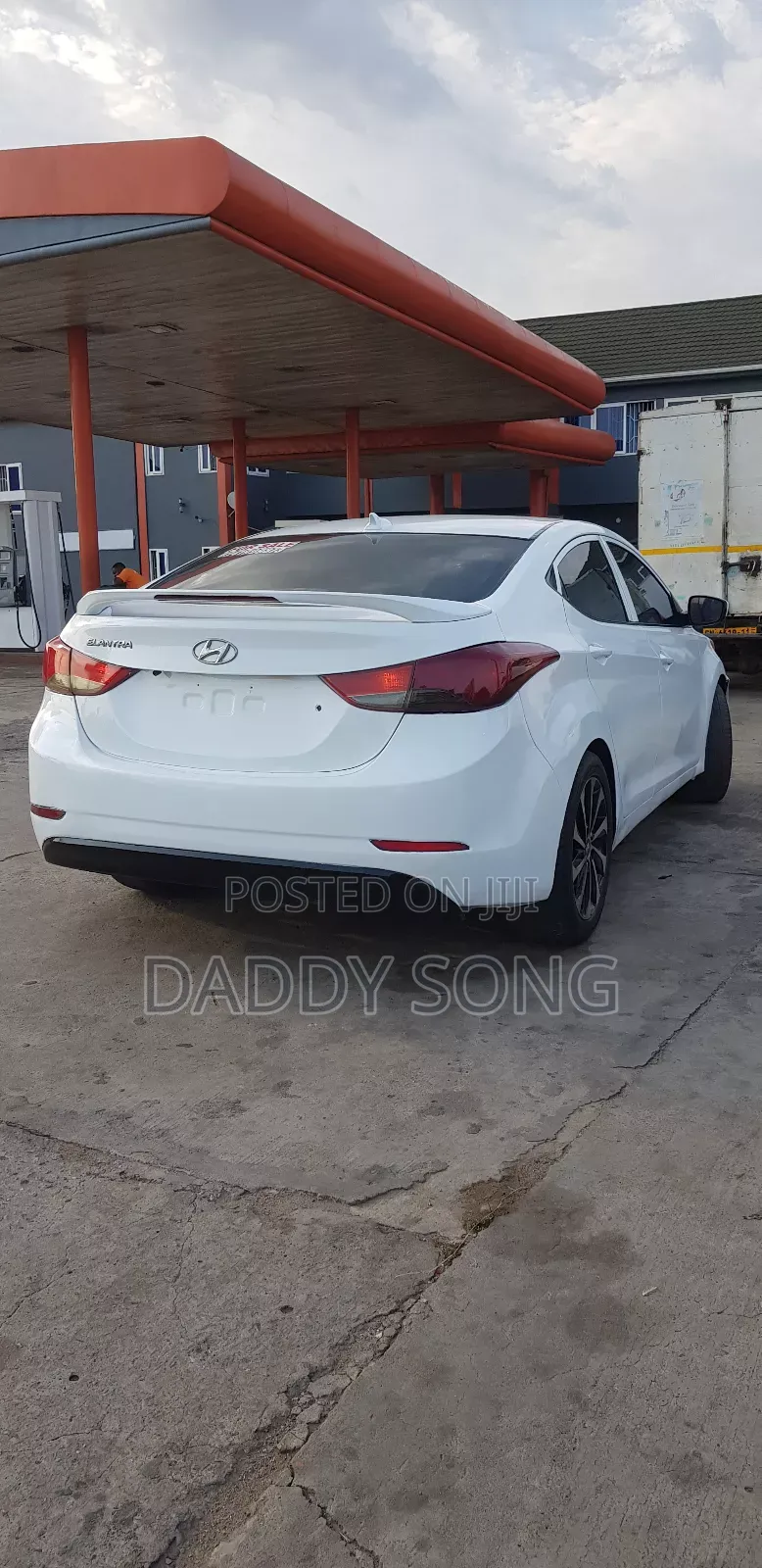 Hyundai Elantra SE 4dr Sedan (1.8L 4cyl 6A) 2015 White