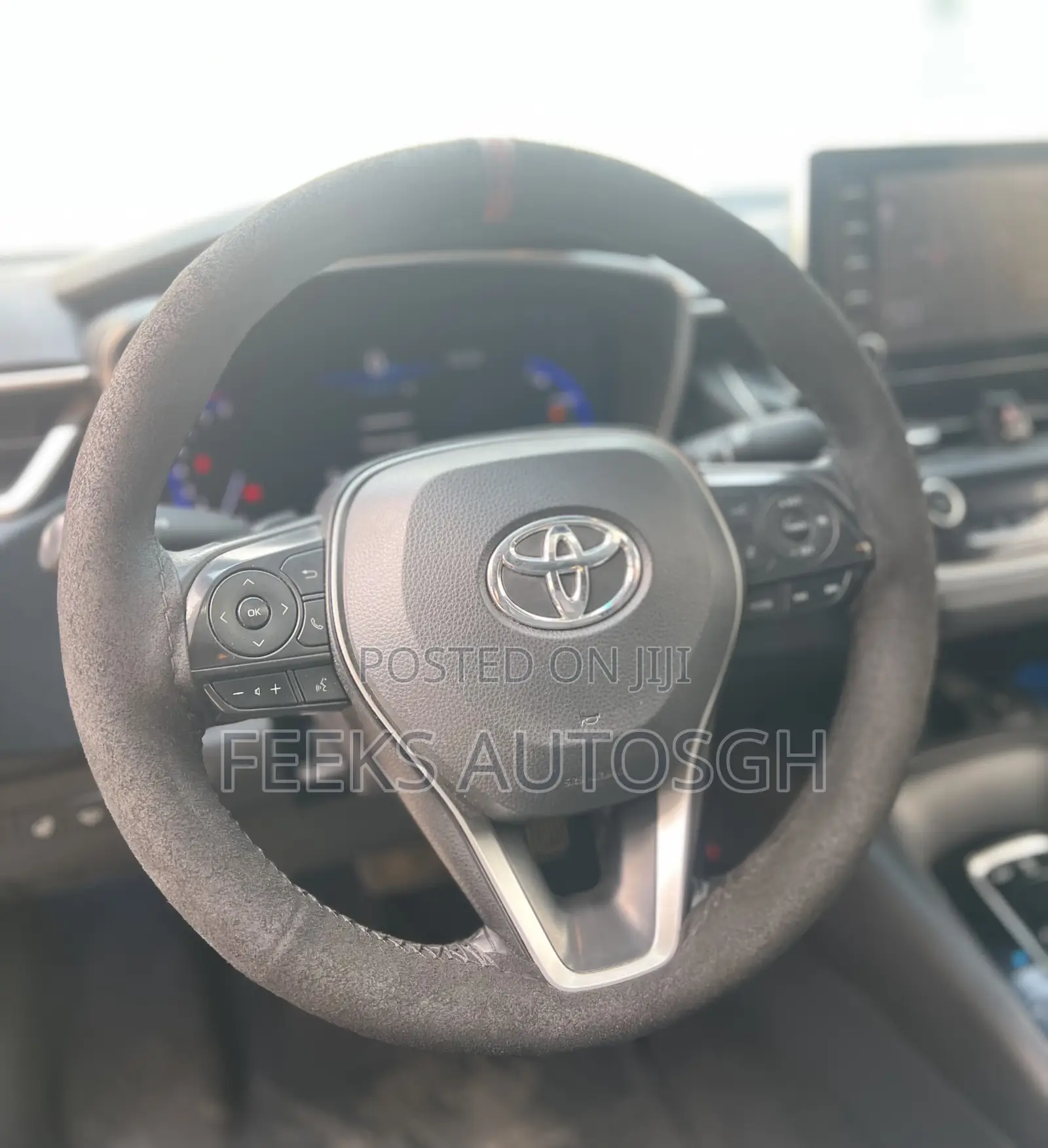 Toyota Corolla XSE 2022 Red