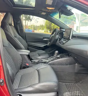 Toyota Corolla XSE 2022 Red