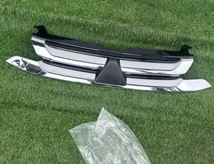 Mitsubishi Outlander 2016 2017 2018 Front Grill / Shells