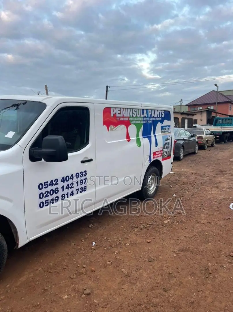 Nissan Caravan (Urvan) 2014 White
