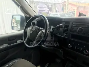 Nissan Caravan (Urvan) 2014 White