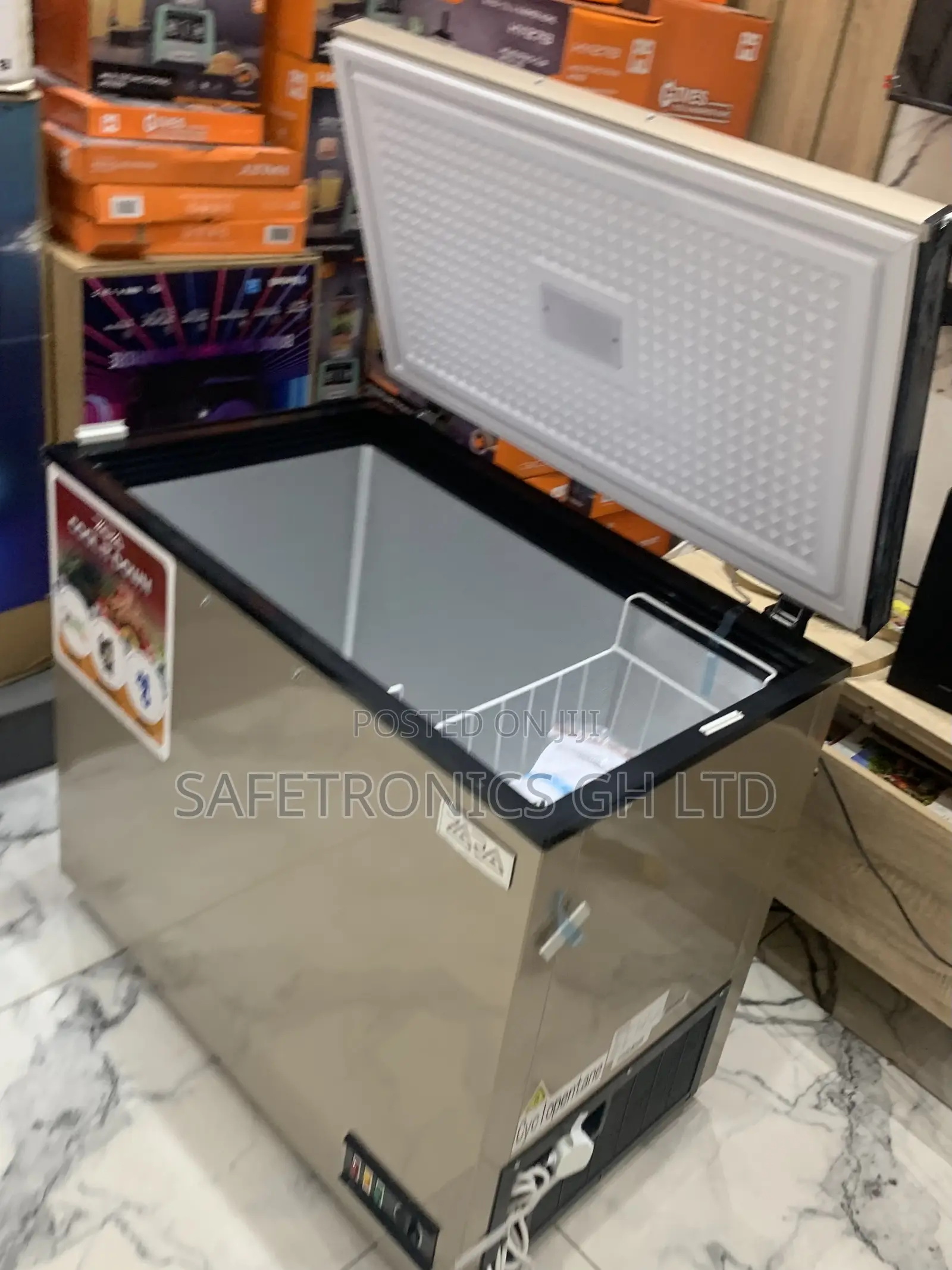 Newly Virtual 238 Liters Singledoor Electric Net Gold Chestfreezer
