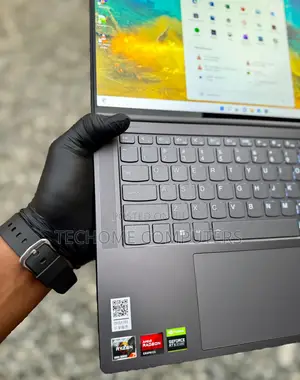 Laptop Lenovo ThinkPad X1 Yoga Gen 8 16GB AMD Ryzen 7 SSD 512GB
