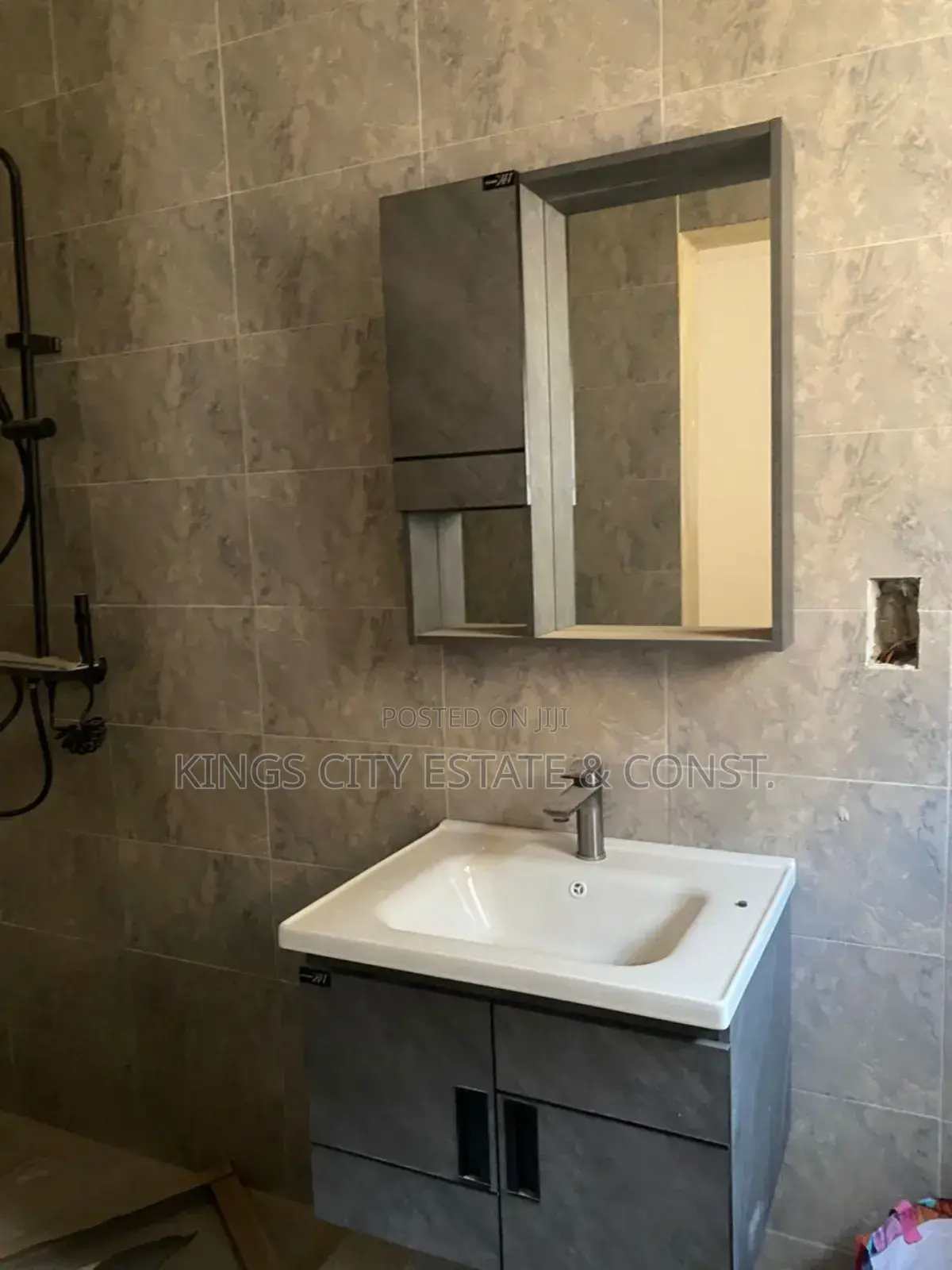 2bdrm Apartment in Gardens, Tesano for rent