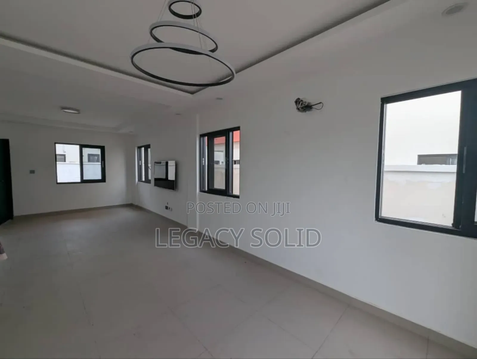 3bdrm Townhouse/Terrace in Legacy Solid Real, The Mall for sale
