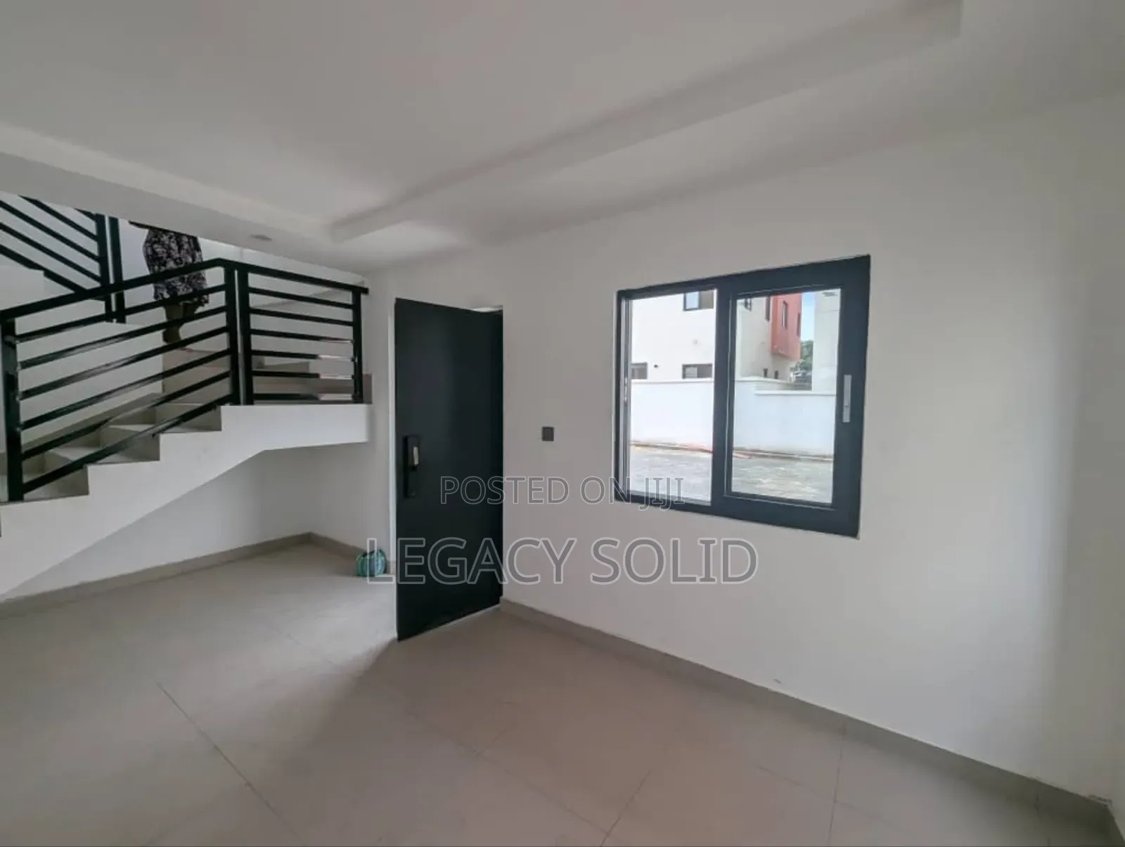 3bdrm Townhouse/Terrace in Legacy Solid Real, The Mall for sale