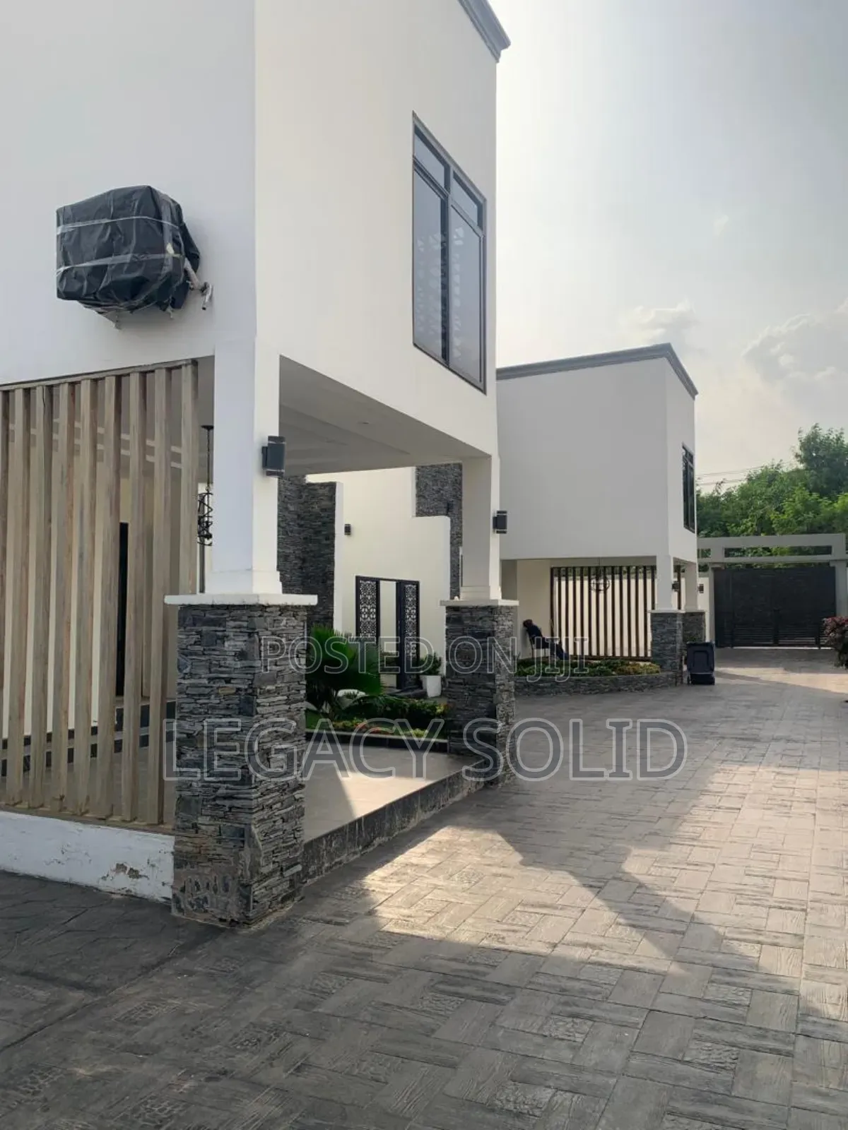 3bdrm Apartment in Legacy Solid Real for rent