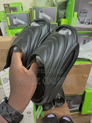 Oraimo Crestfrom Ergonomic Anti-Skid Slipper
