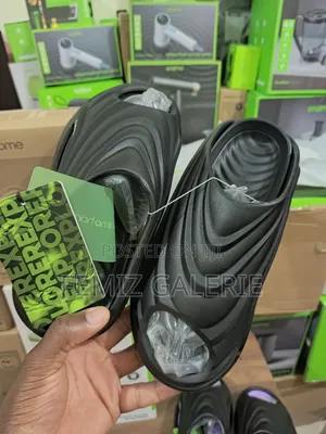 Oraimo Crestfrom Ergonomic Anti-Skid Slipper