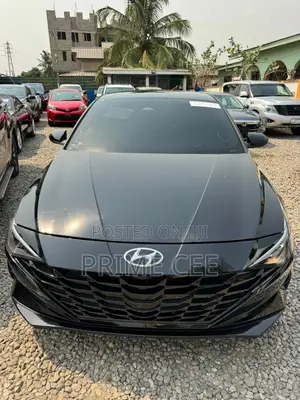 Hyundai Elantra 2022 Black