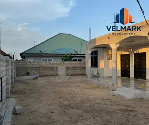 5bdrm House in Adade, Kasoa for sale