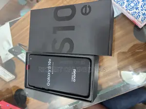 New Samsung Galaxy S10e 128 GB Black