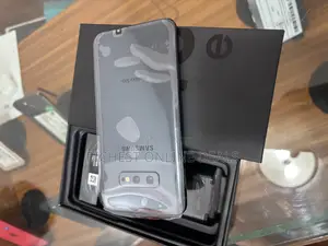 New Samsung Galaxy S10e 128 GB Black