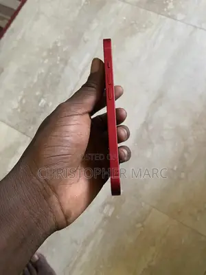 Apple iPhone 13 128 GB Red